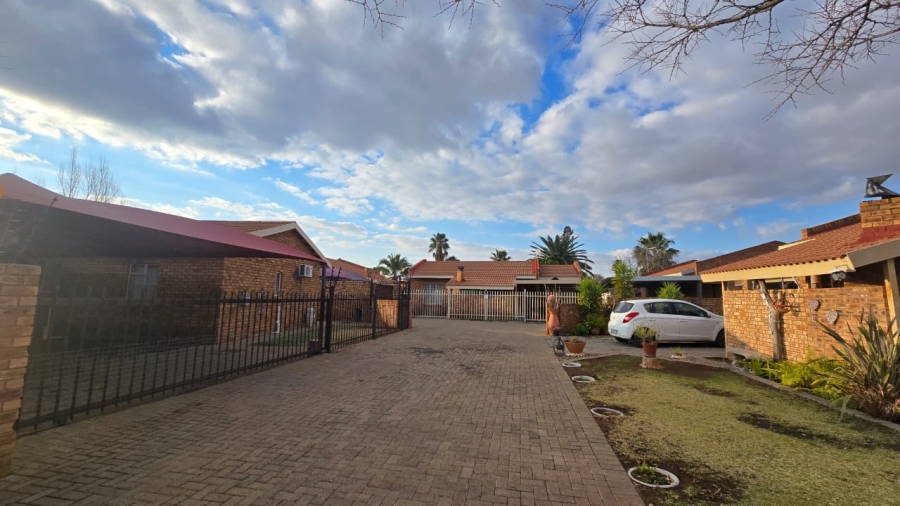 2 Bedroom Property for Sale in Cassandra Northern Cape